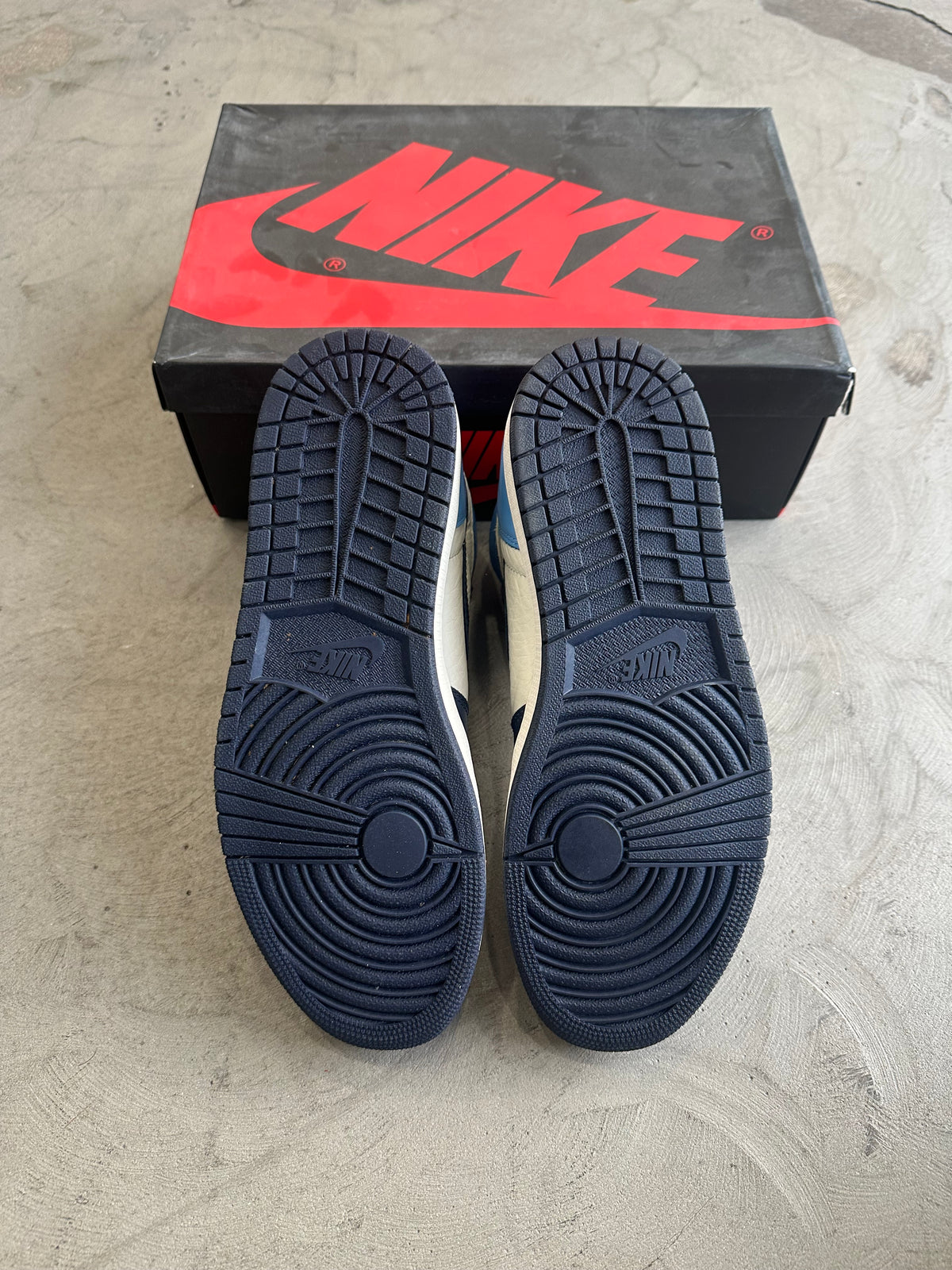 Jordan 1 Obsidian Sz. 10