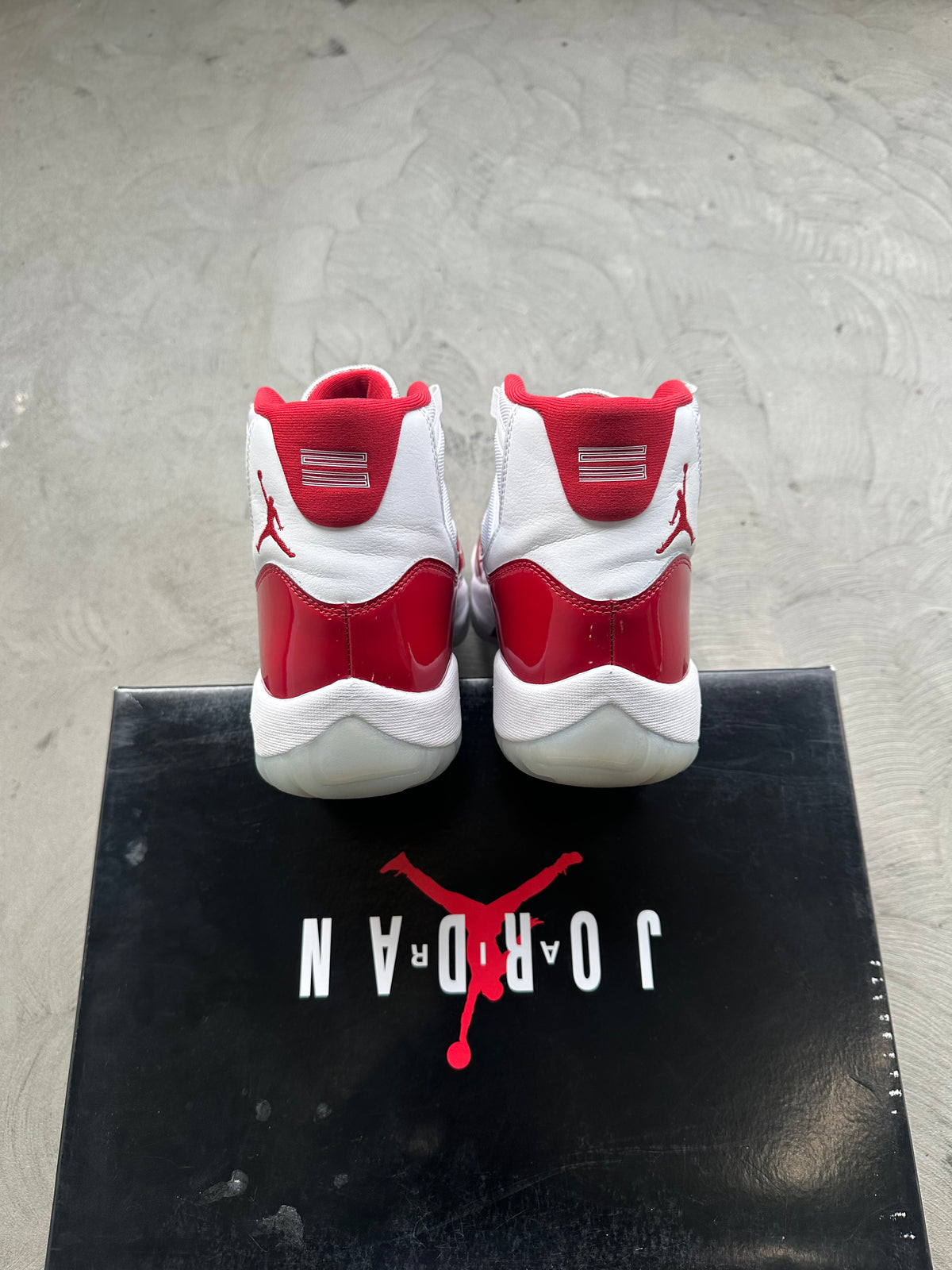 Jordan 11 Cherry Sz. 12