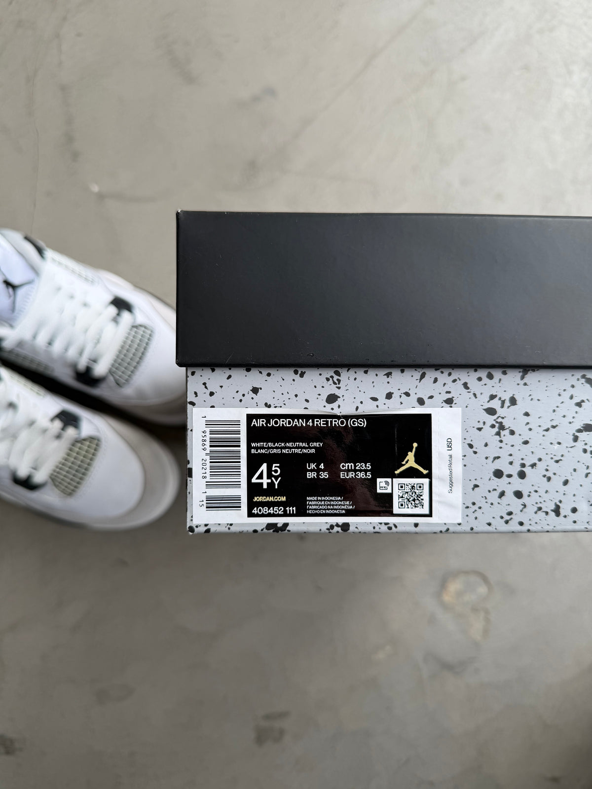 Jordan 4 Military Black Sz. 4.5Y