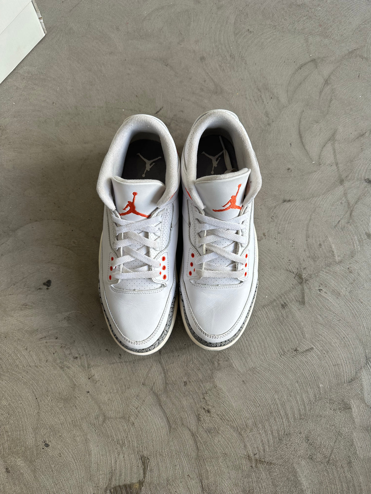Jordan 3 Georgia Peach Sz. 9.5M