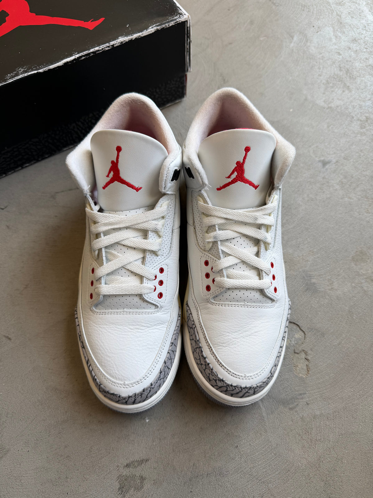 Jordan 3 White Cement Sz. 10