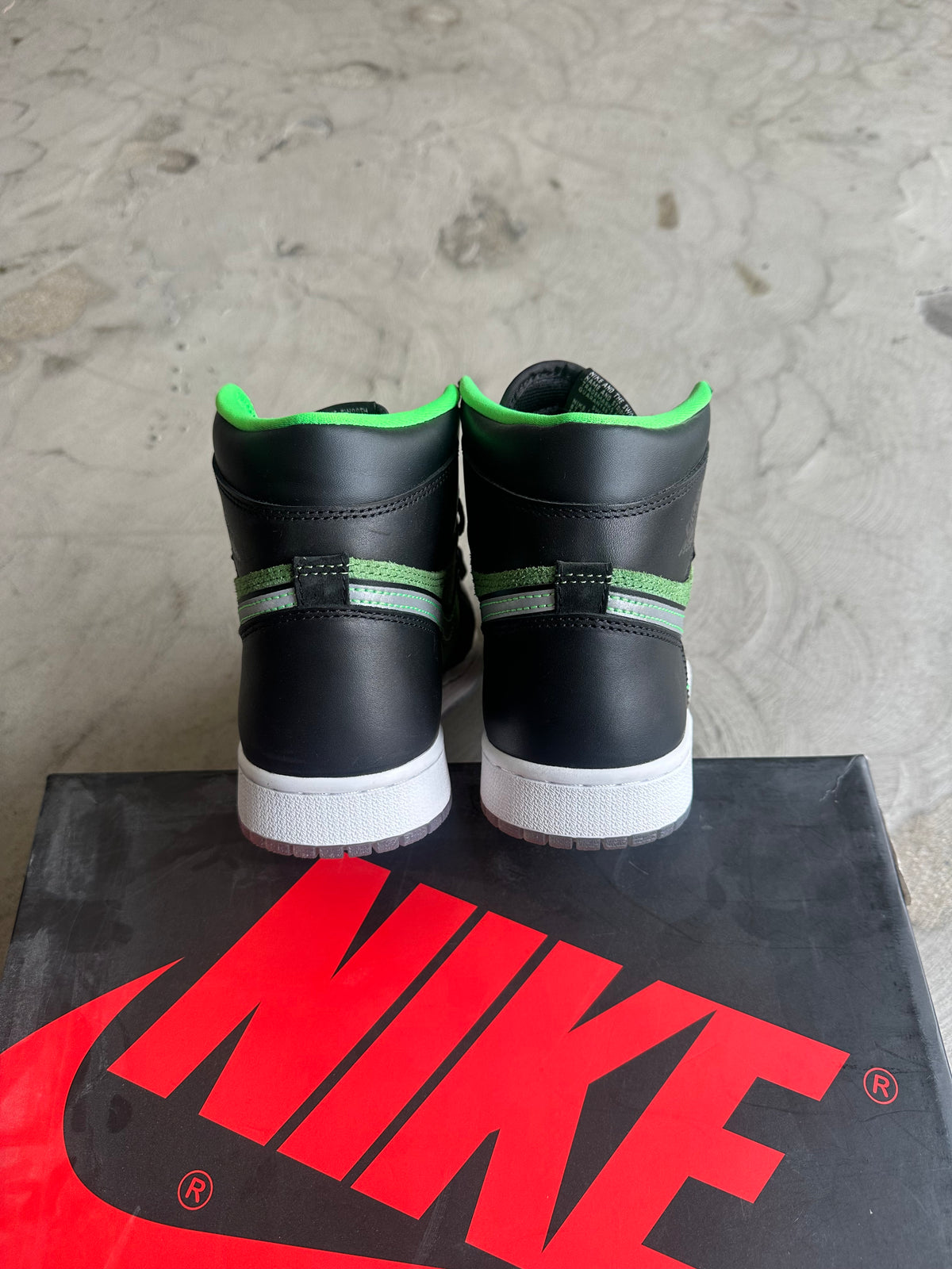 Jordan 1 Zoom Zen Green Sz. 8.5