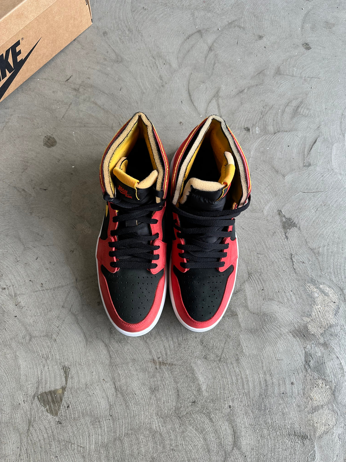 Jordan 1 Chili Red Sz. 10.5
