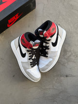 Jordan 1 Light Smoke Grey Sz. 5Y