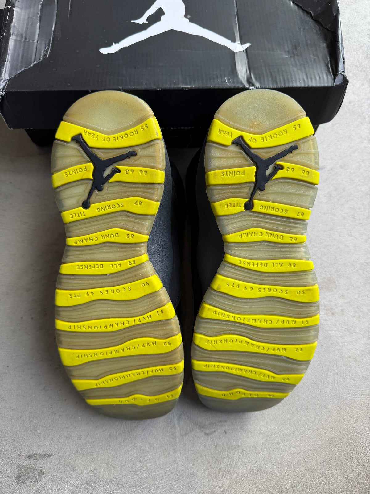 Jordan 10 Venom Sz. 7Y