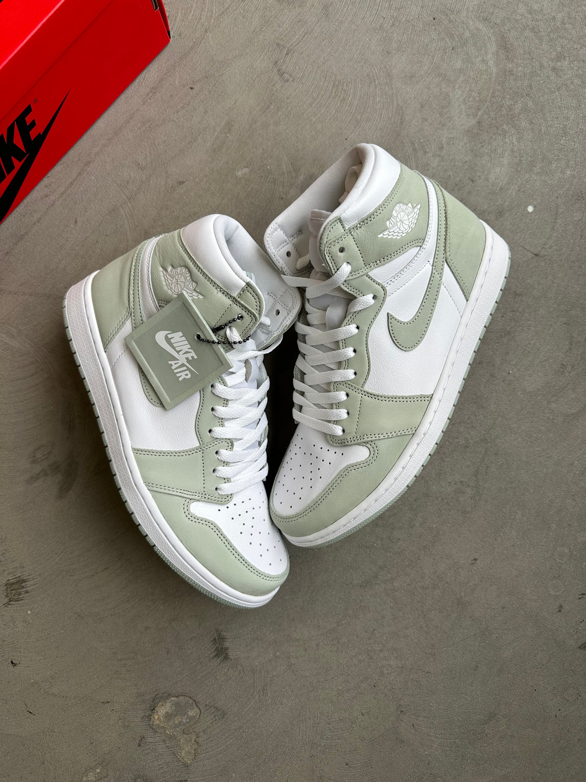 Jordan 1 Seafoam Sz. 11W (9.5M)