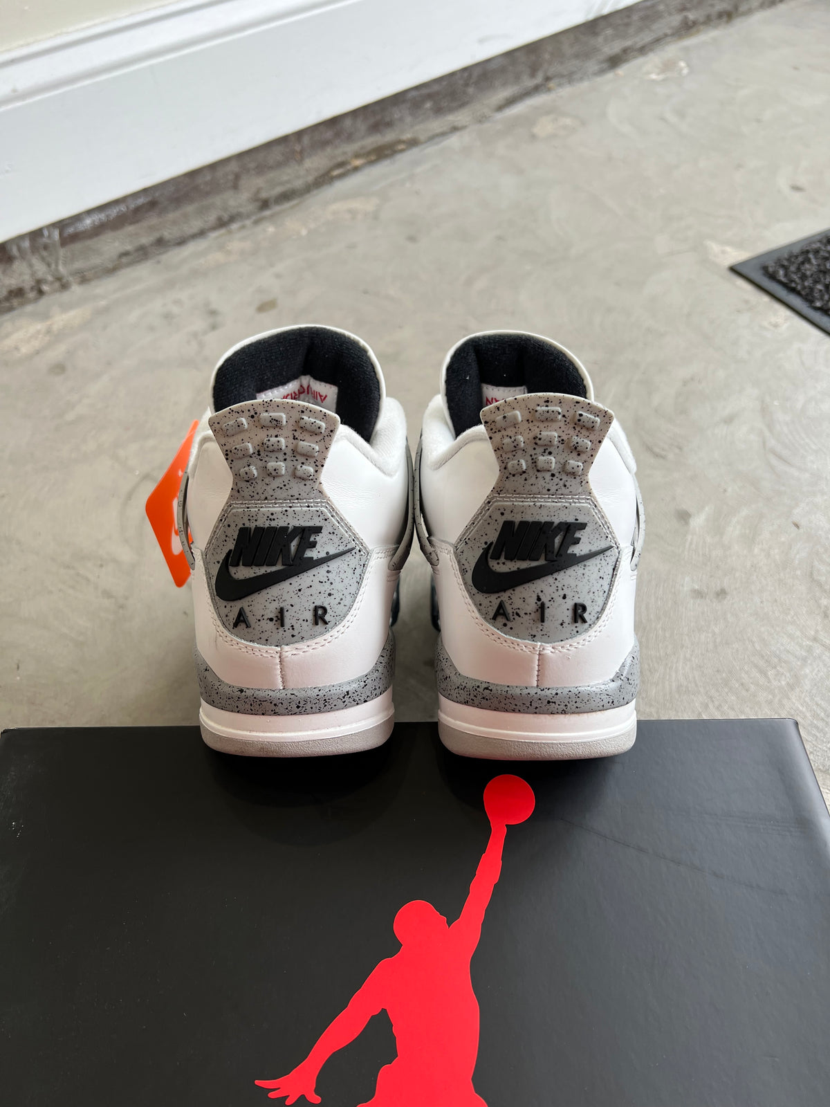 Jordan 4 White Cement Sz. 10