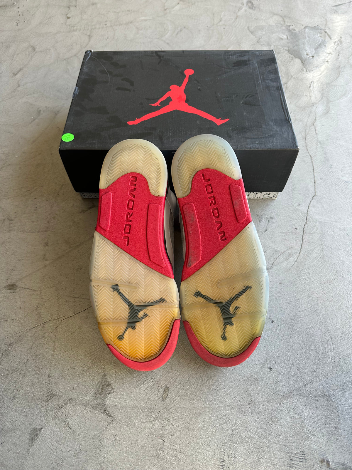 Jordan 5 Fire Red Sz. 11.5