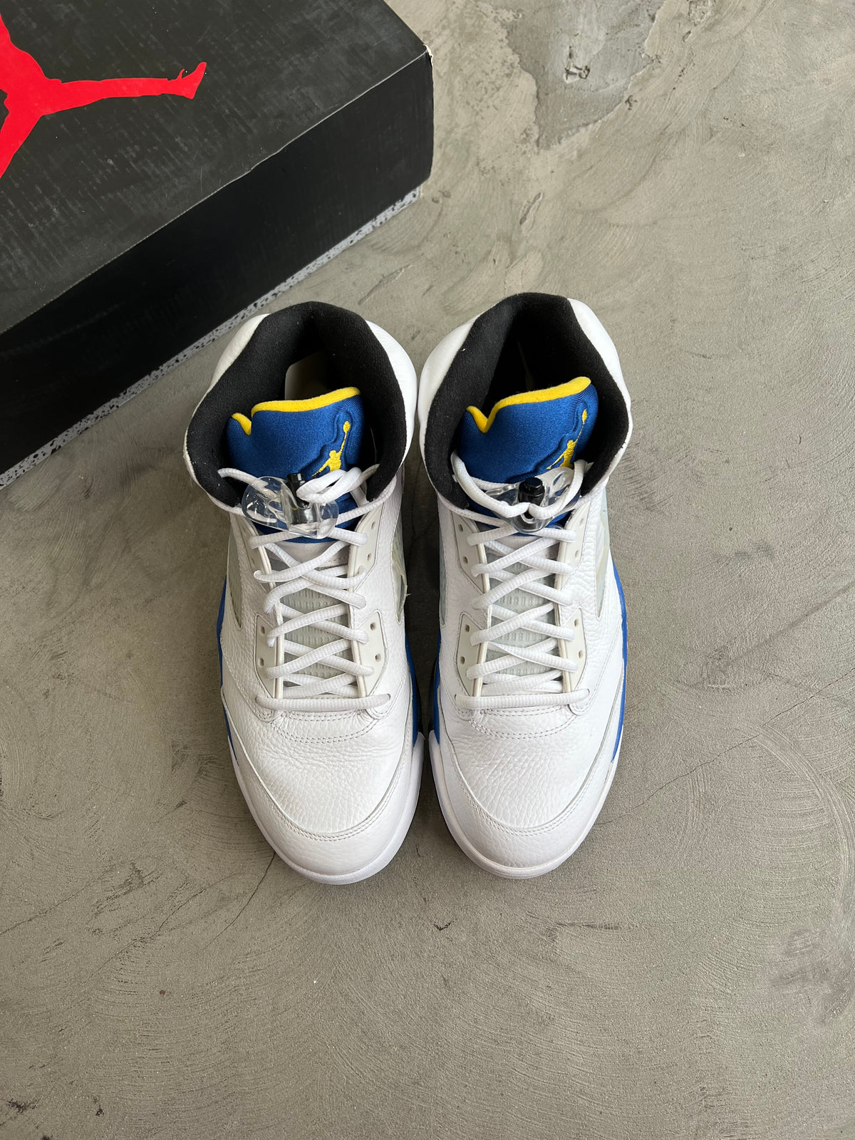 Jordan 5 Laney Sz. 11.5