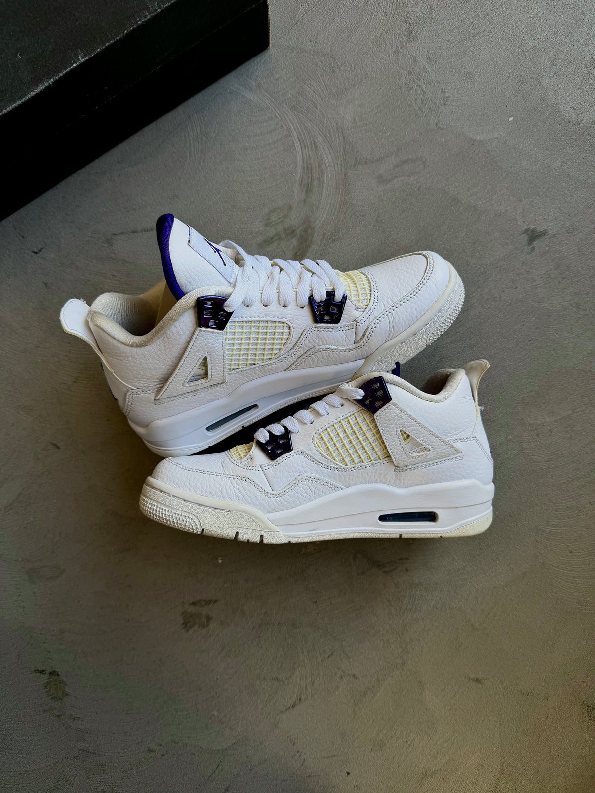 Jordan 4 Metallic Purple Sz. 6Y