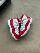 Jordan 11 Cherry Sz. 12