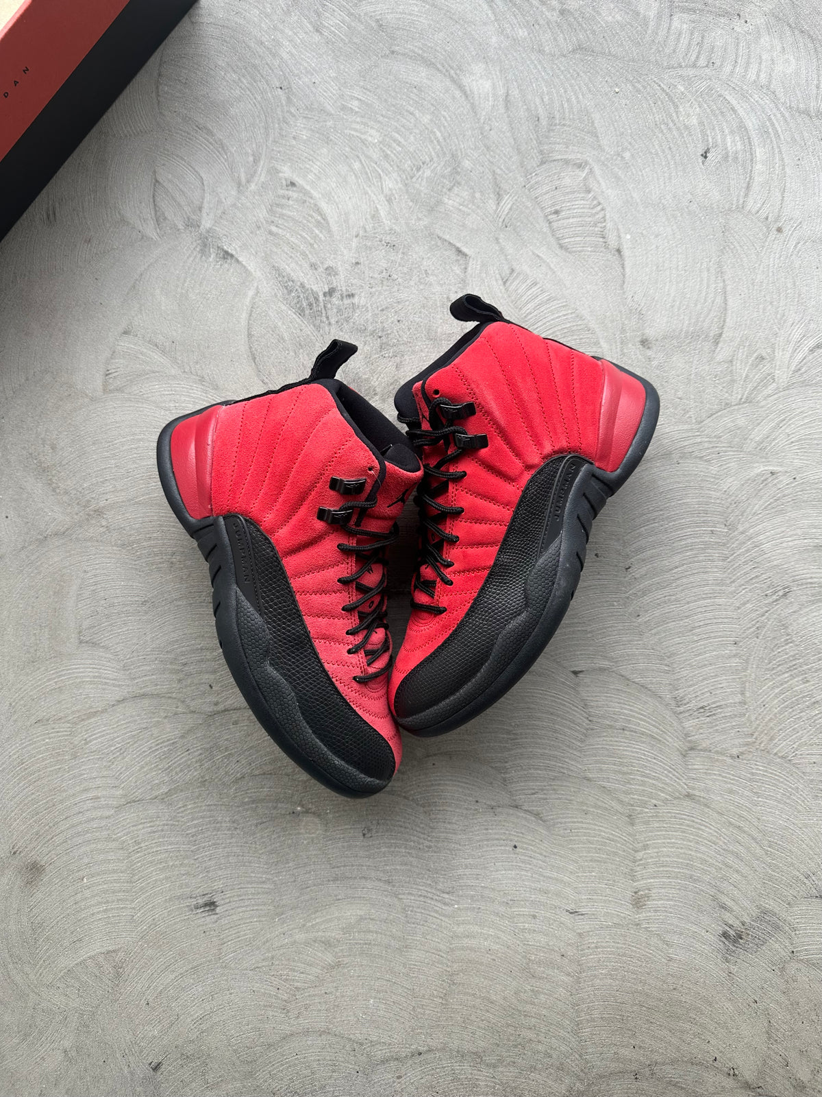 Jordan 12 Reverse Flu Game Sz. 7.5