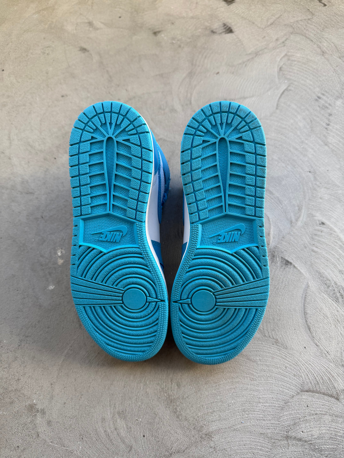 Jordan 1 UNC Sz. 5.5y