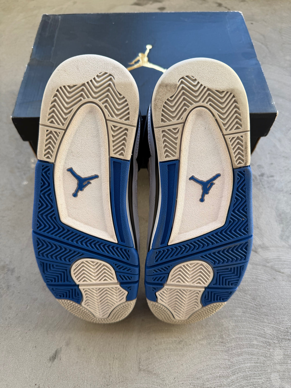 Jordan 4 Motorsport Sz. 7Y