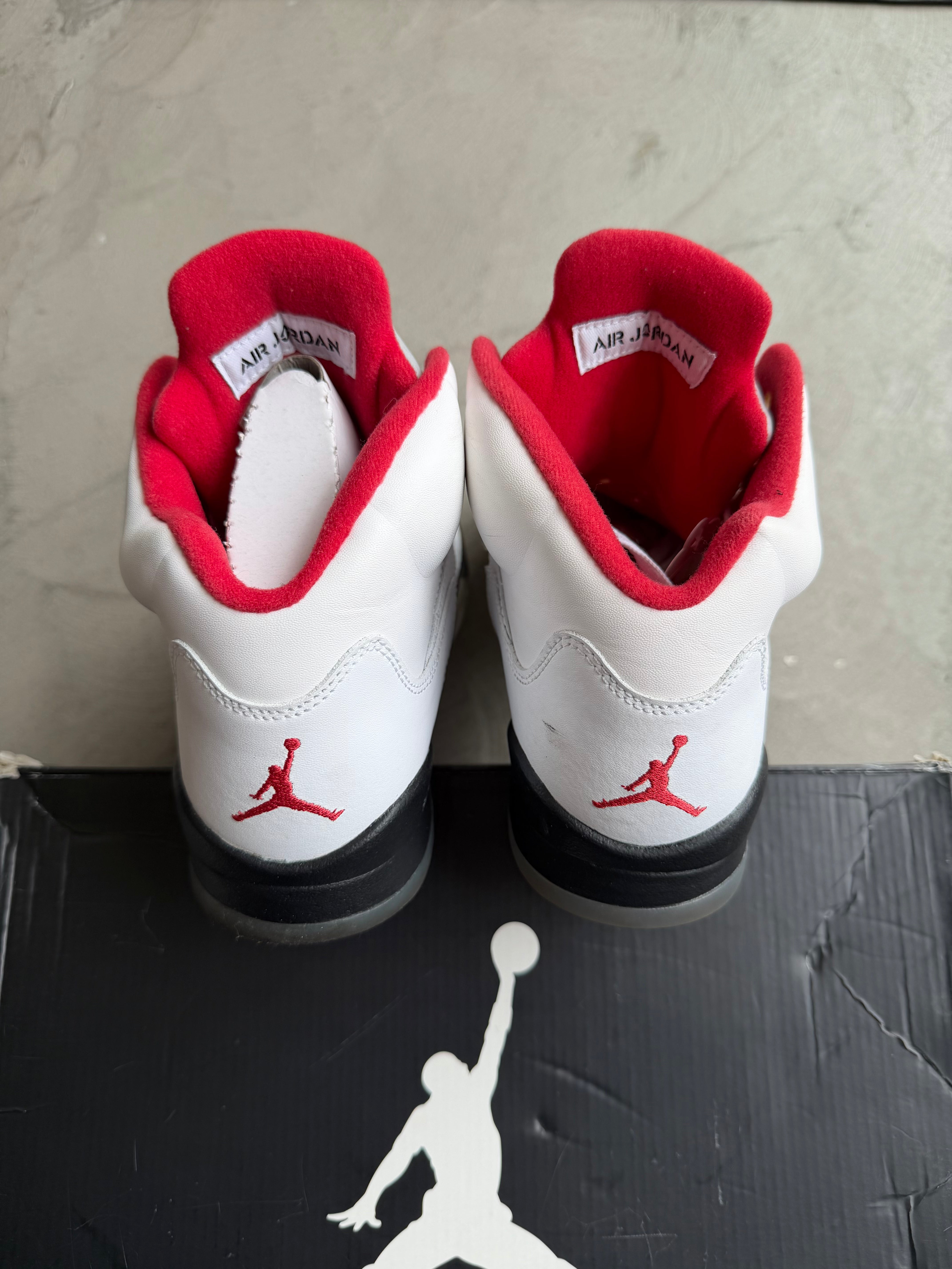 Jordan 5 Fire Red Sz. 7Y