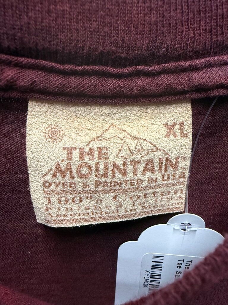 The Mountains Red Panda Tee Sz.XL