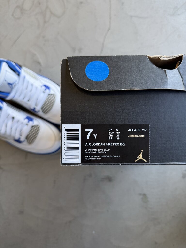 Jordan 4 Motorsport sz 7Y