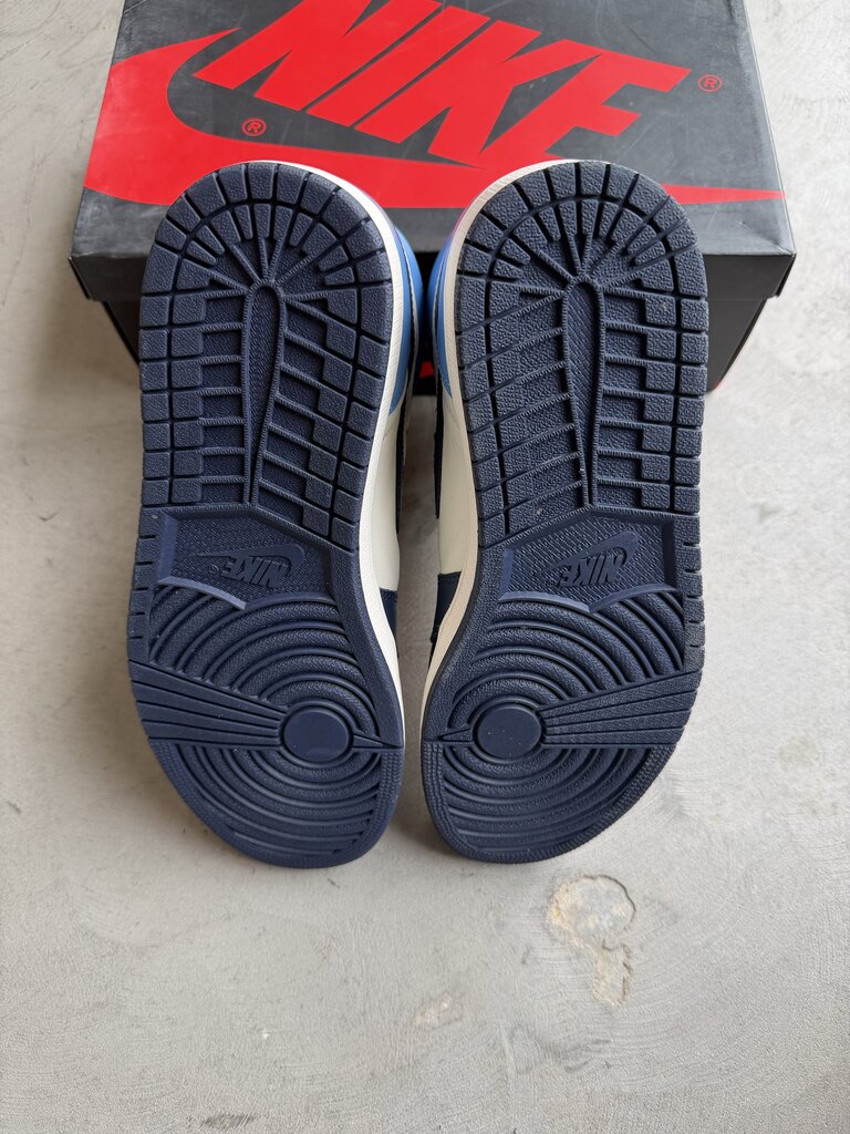 Jordan 1 Obsidian Sz.11