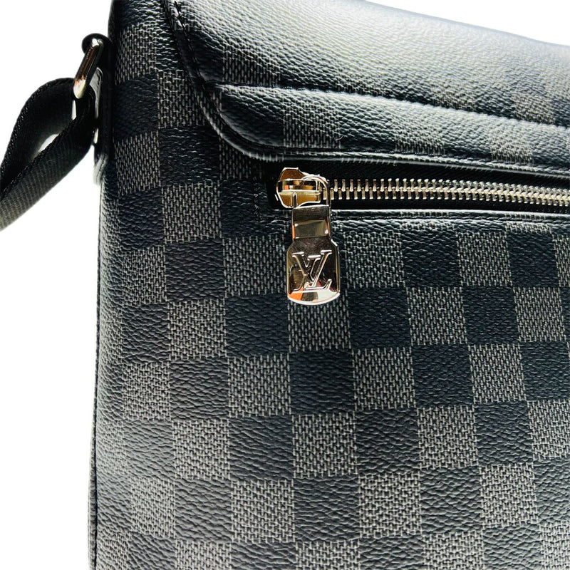 Louis Vuitton Monogram Messenger Bag Large Noir