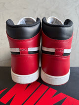 Jordan 1 Black Toe Sz. 9