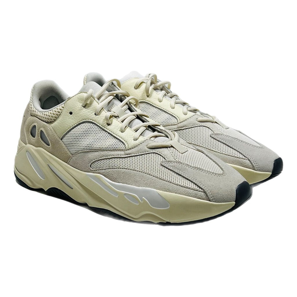 Yeezy 700 Cream Sz 16
