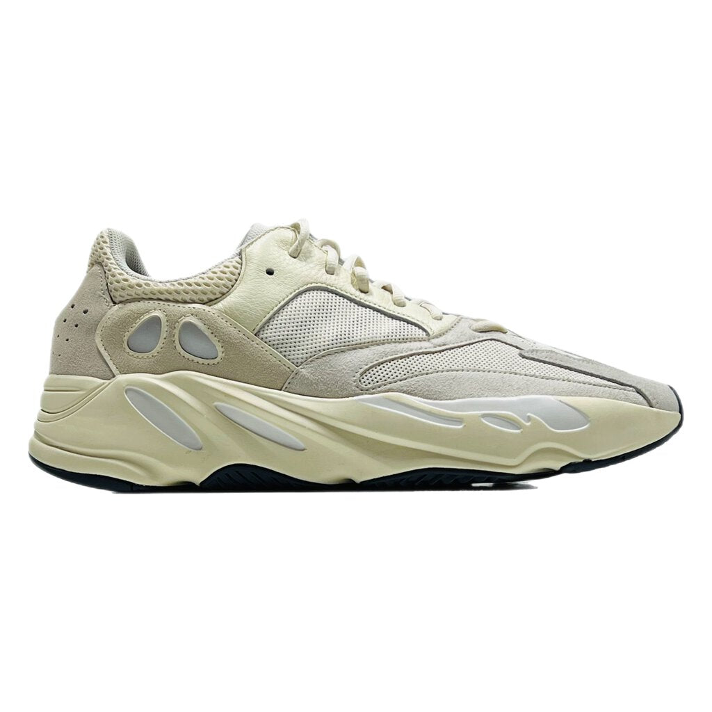 Yeezy 700 Cream Sz 16