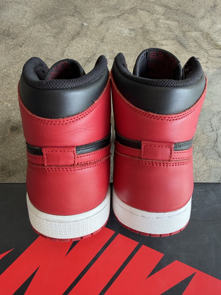 Jordan 1 Bred Sz. 10.5