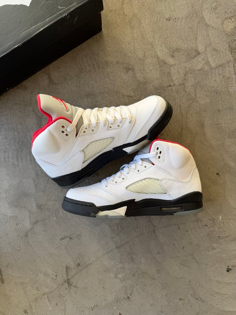 Jordan 5 Fire Red Sz. 7Y