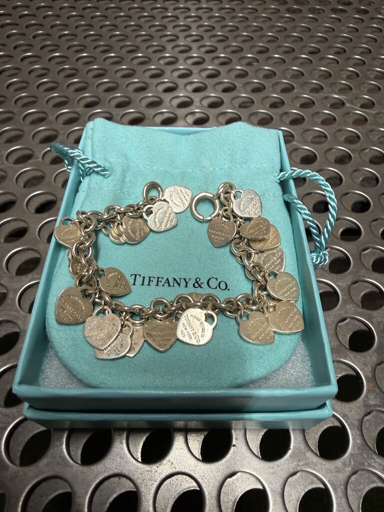 Tiffany and co heart bracelet (silver)