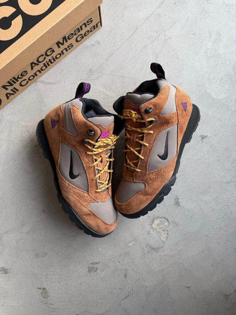 NIke ACG. Torre Mid Sz. 10.5