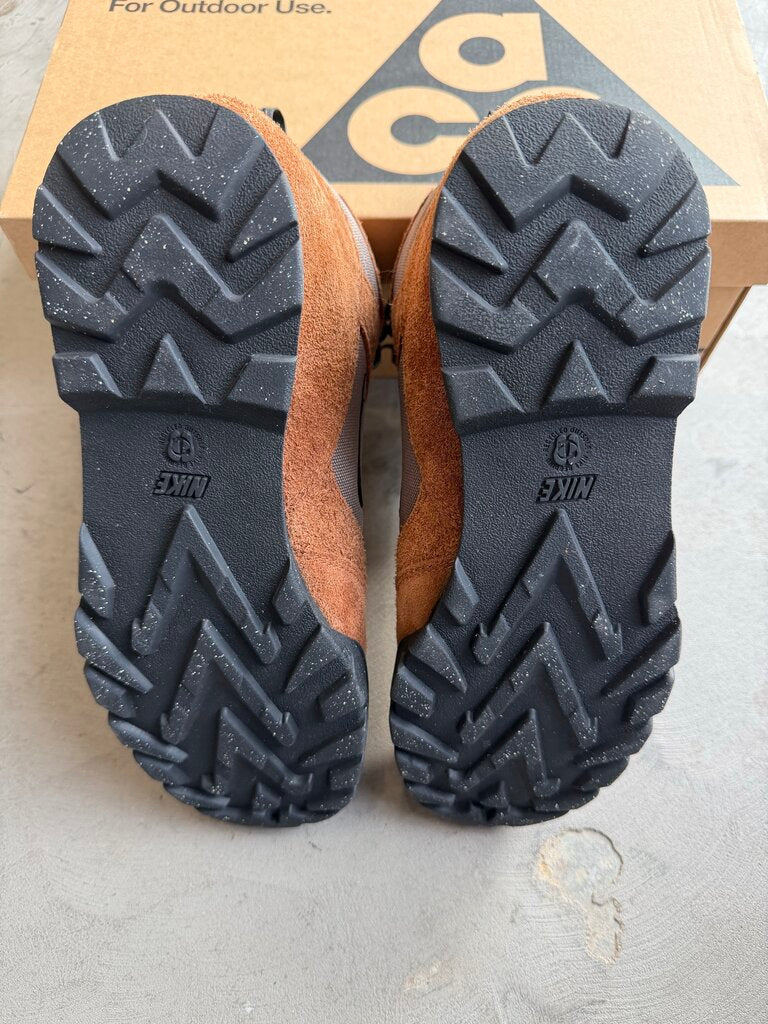 NIke ACG. Torre Mid Sz. 10.5