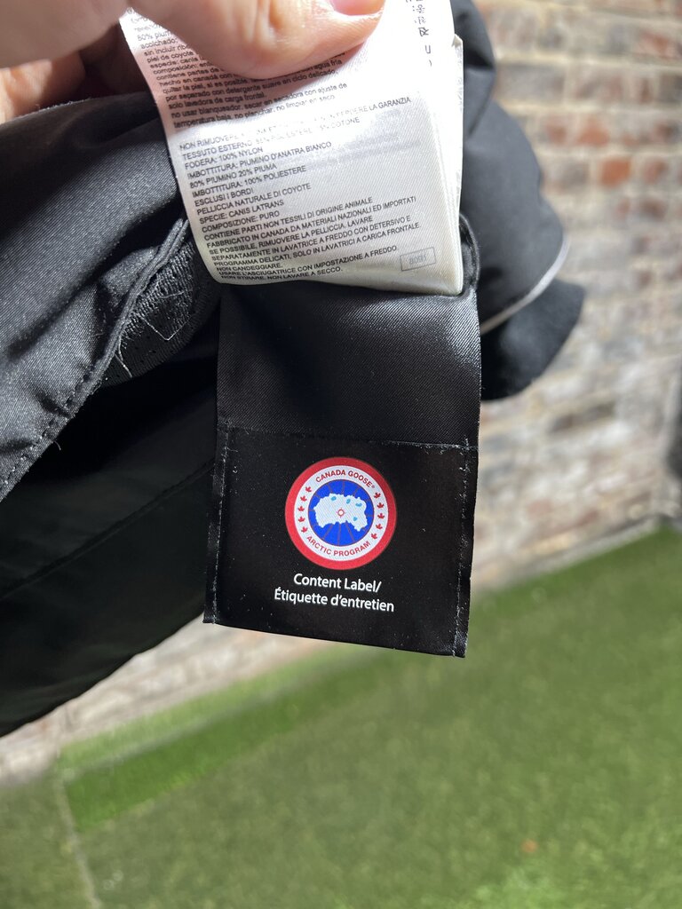 Canada Goose Kids Puffer Jacket Black Sz. 2-3T