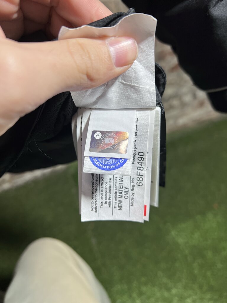 Canada Goose Kids Puffer Jacket Black Sz. 2-3T