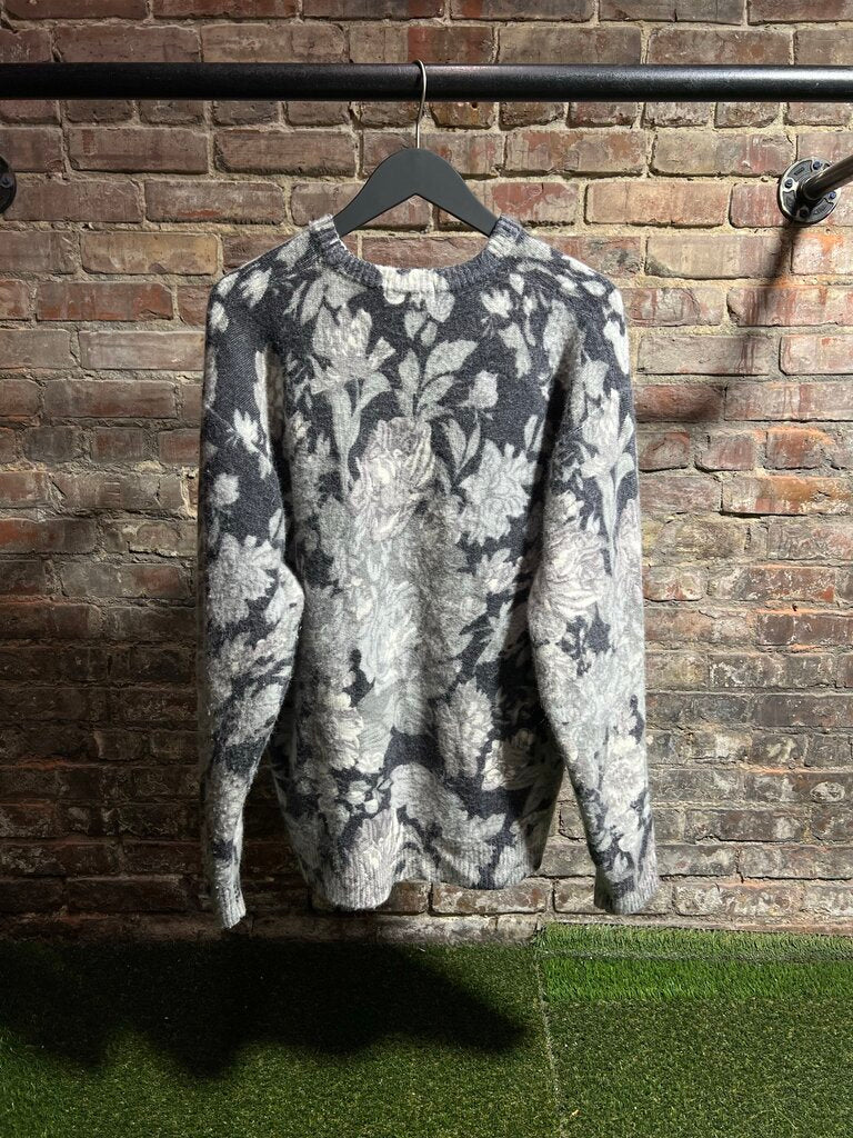 Supreme Grey Floral Knitted Sweater Sz. L