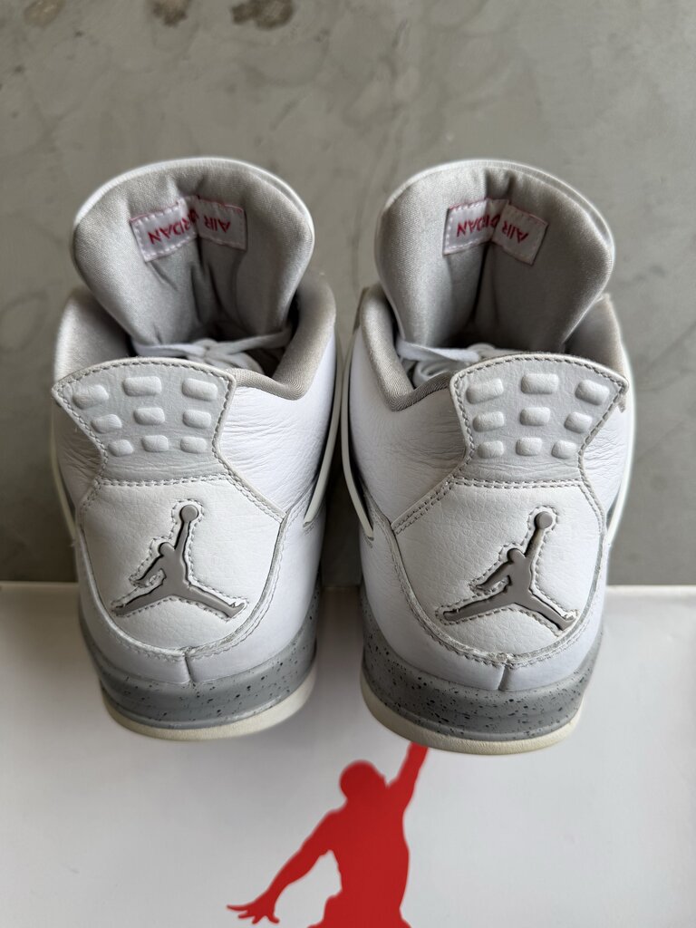 Jordan 4 White Oreo Sz. 10