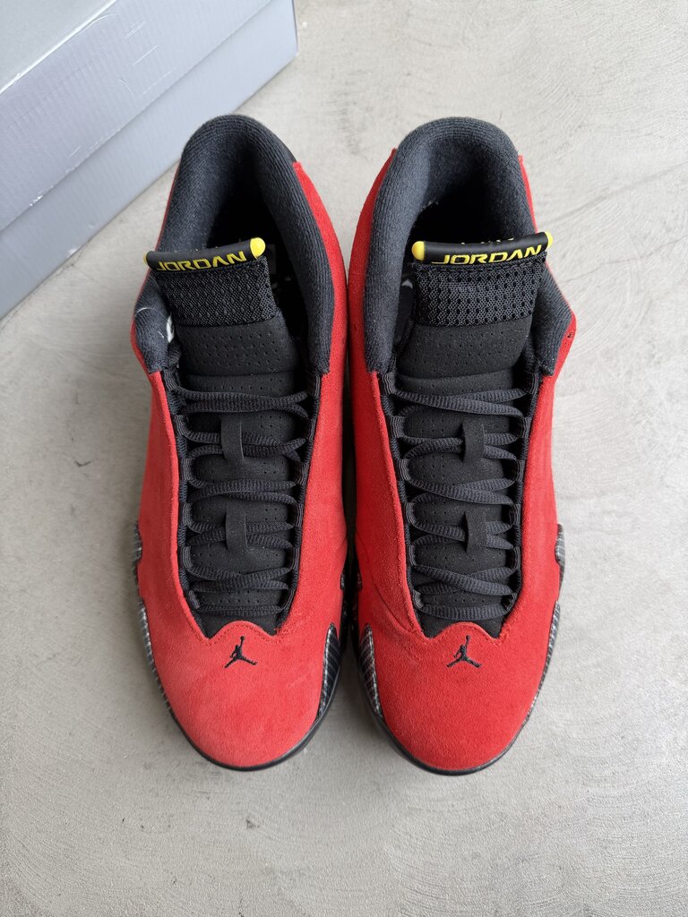 Jordan 14 Ferrari Sz. 11