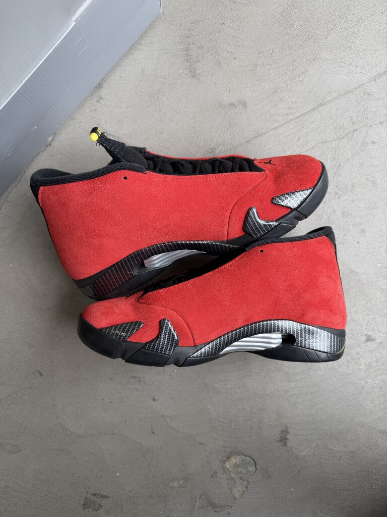 Jordan 14 Ferrari Sz. 11