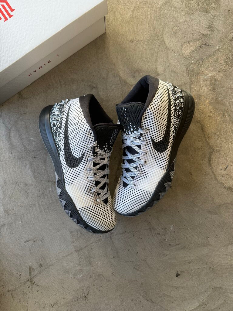 Kyrie 1 BHM Sz. 10