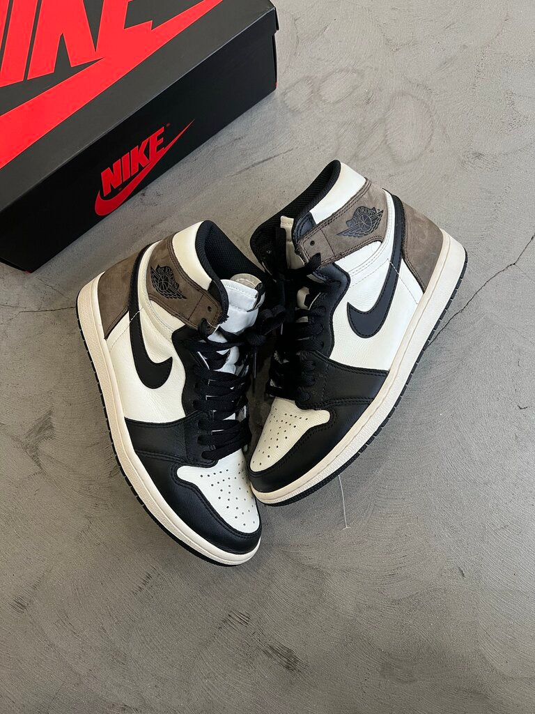 Jordan 1 Mocha Sz. 9
