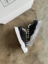Maison Mihara Peterson Black/White Sz.38