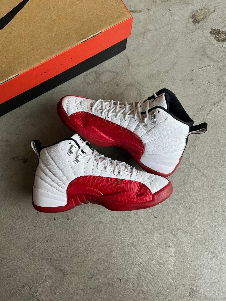 Jordan 12 Cherry Sz. 9.5