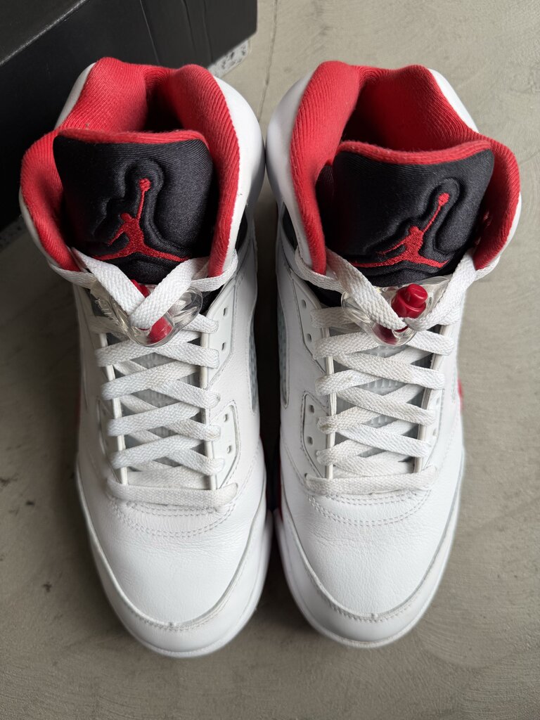 Jordan 5 Fire Red Sz. 10