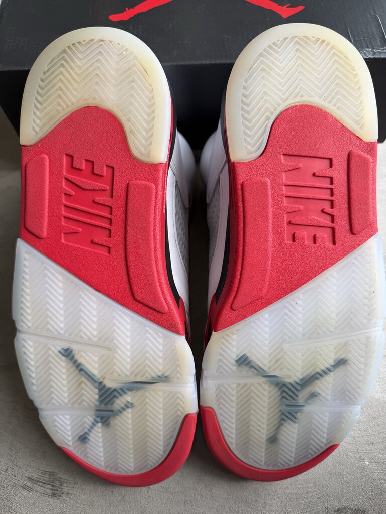 Jordan 5 Fire Red Sz. 10