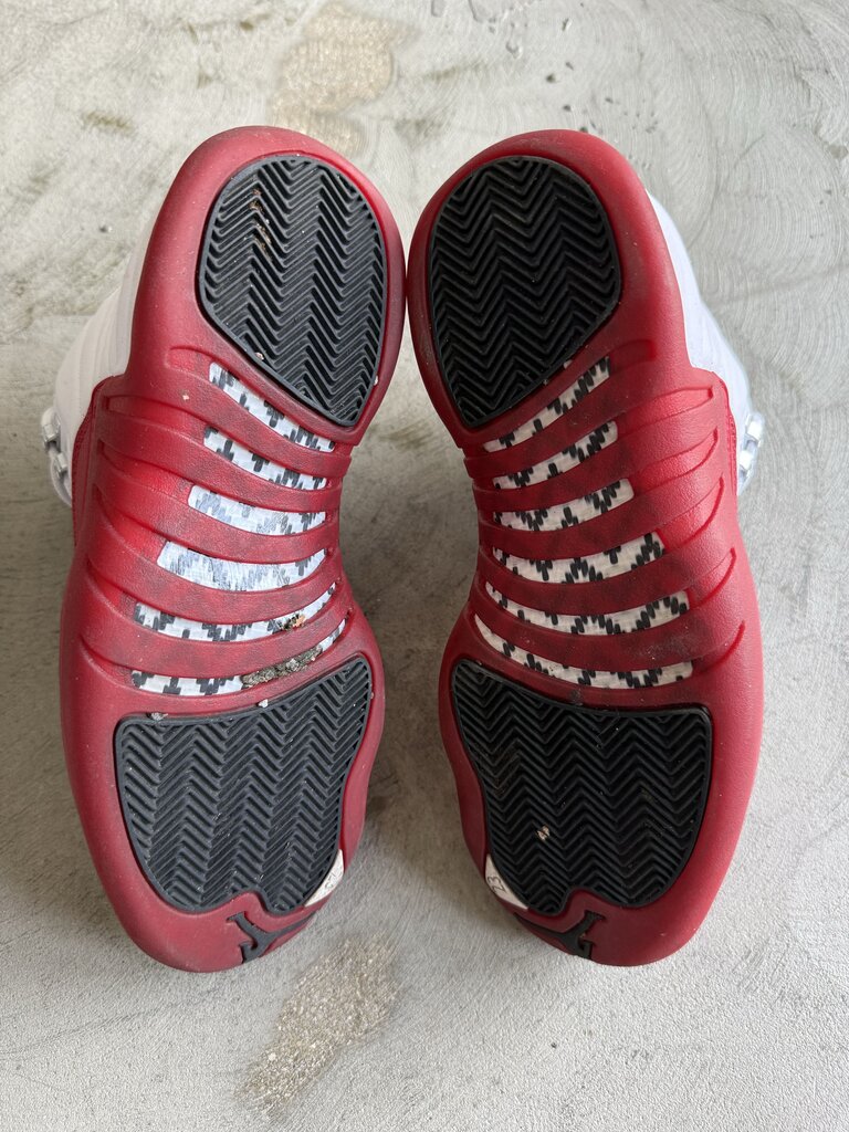 Jordan 12 Cherry Sz. 8