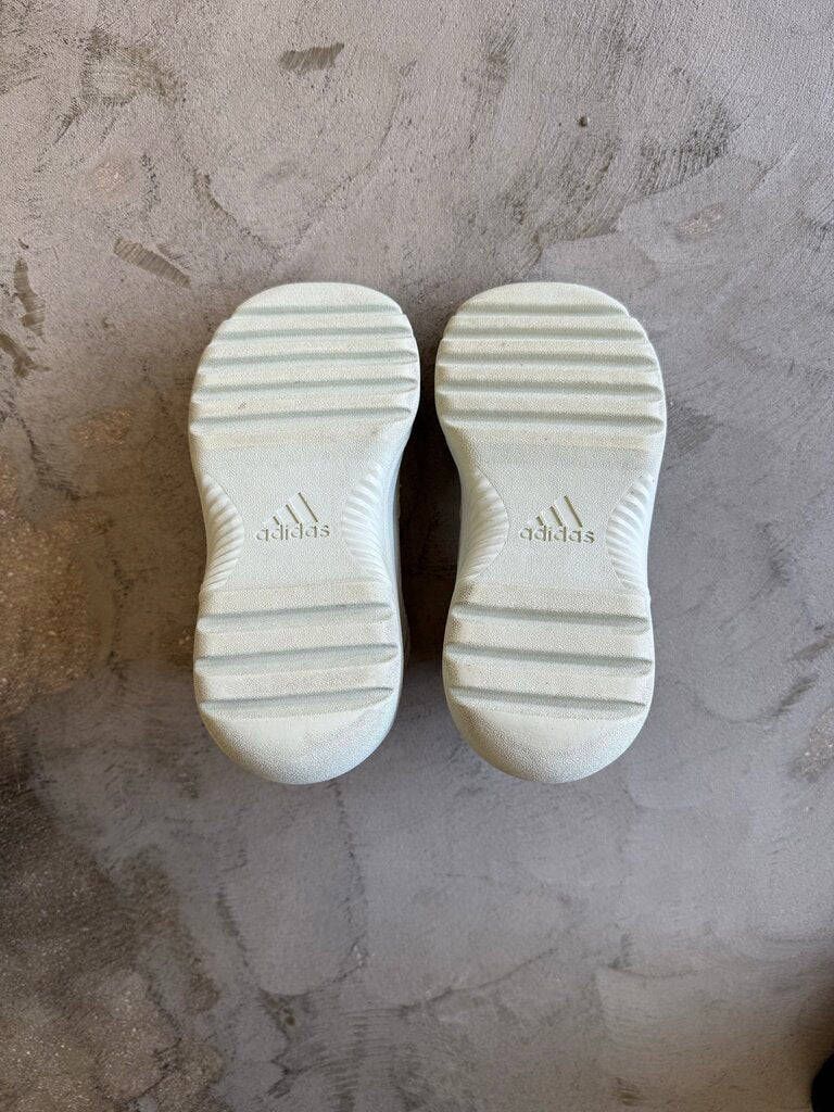 YZY DSRT Boot Salt Sz. 5M |No Box