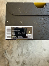 Jordan 4 Thunder Sz. 6.5Y