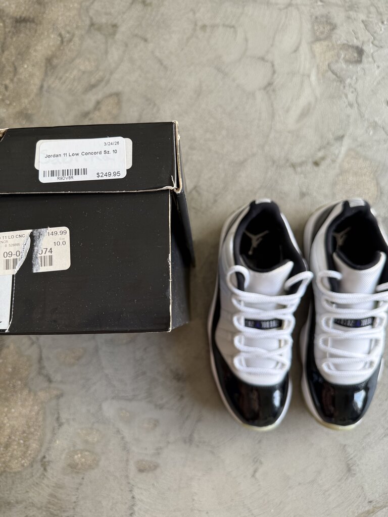Jordan 11 Low Concord Sz. 10