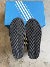 PW SuperStar Black/White Sz. 12 M