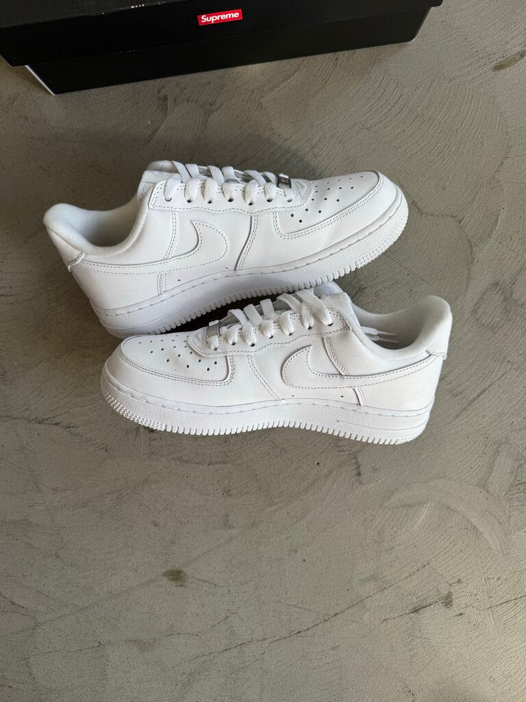 Supreme X Nike AF1 Triple White Sz. 5.5M
