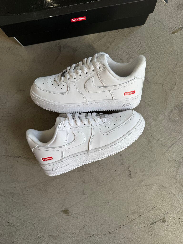 Supreme X Nike AF1 Triple White Sz. 5.5M